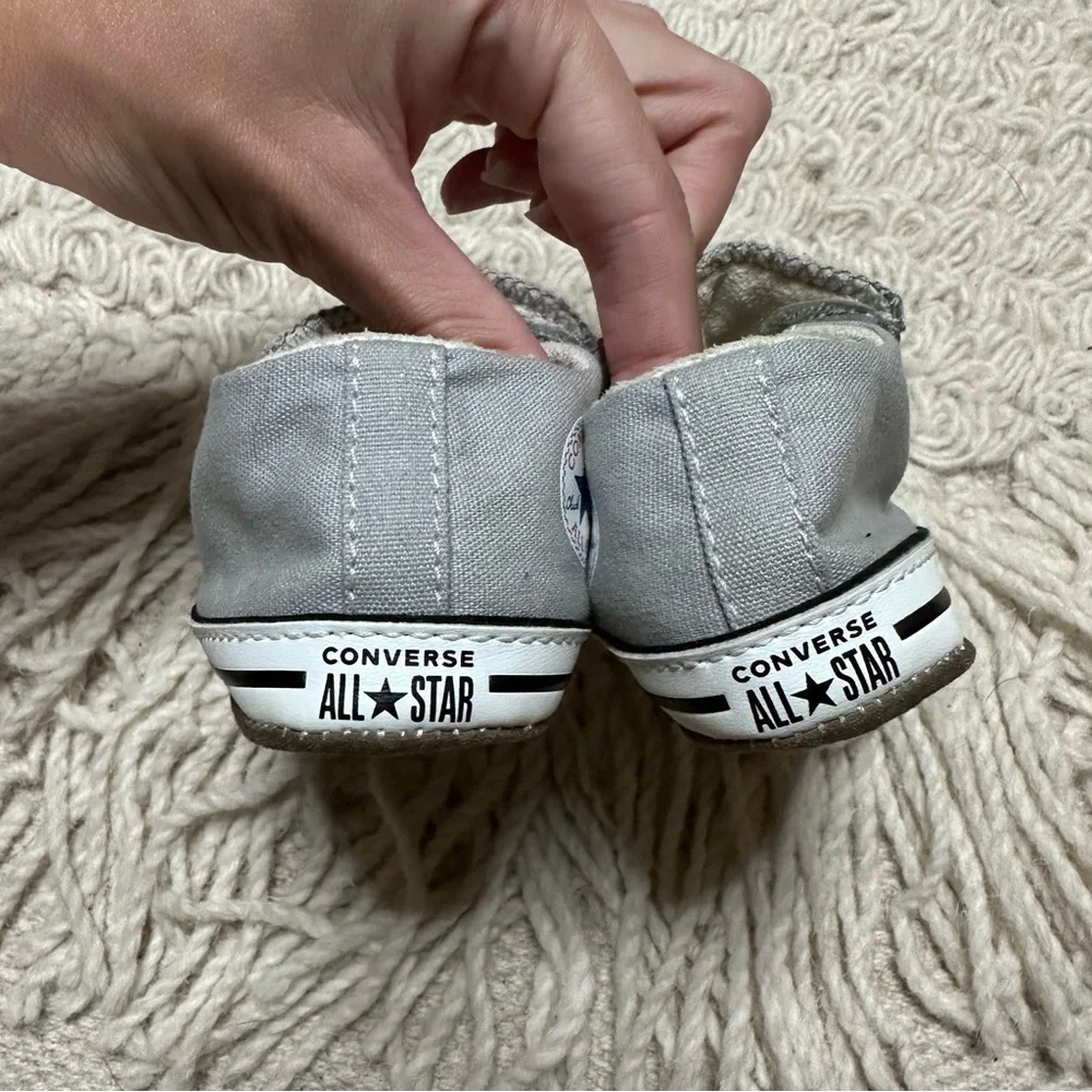 CONVERSE unisex infant light gray low top crib sneakers 4